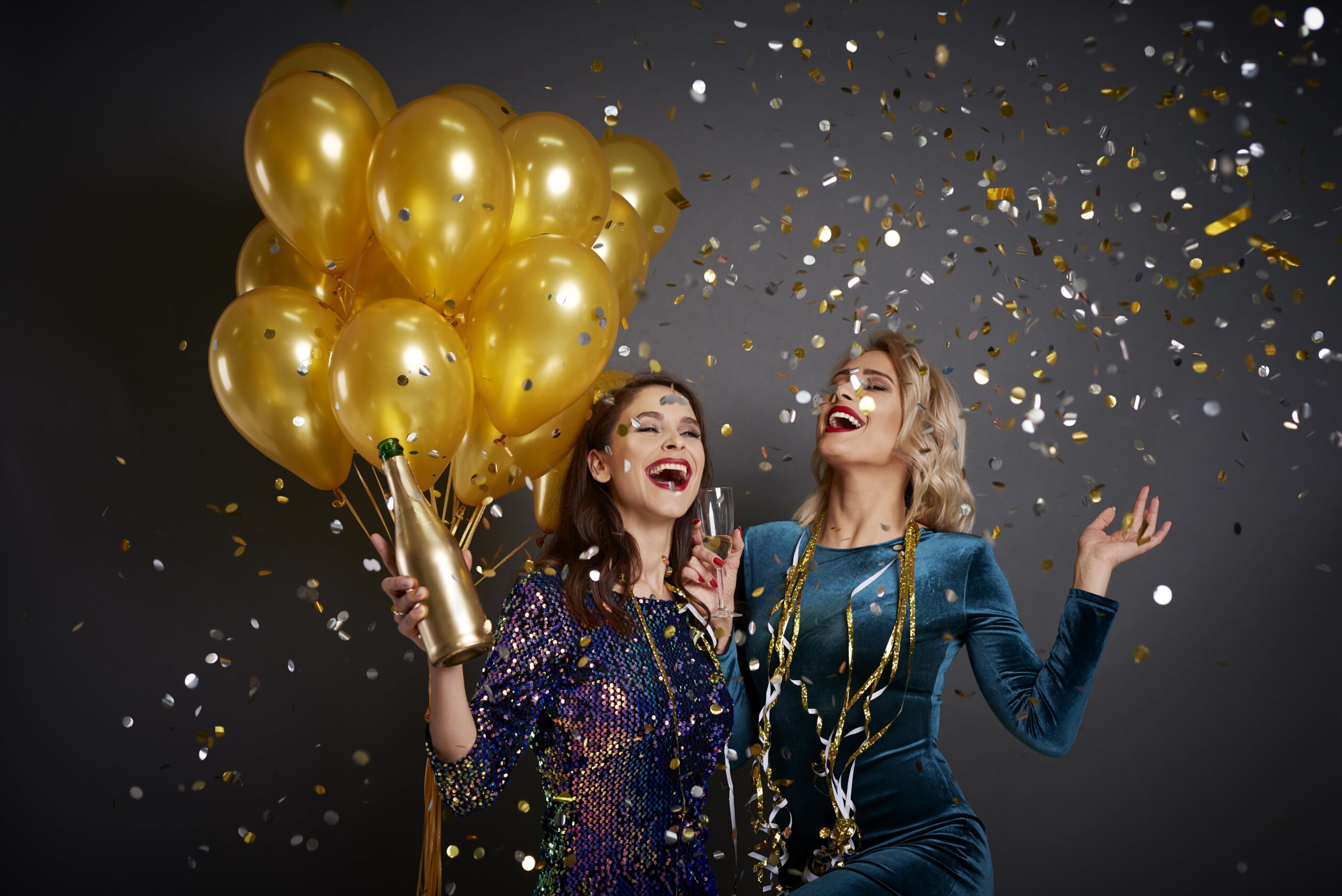 friends-having-fun-while-new-year-s-eve-min